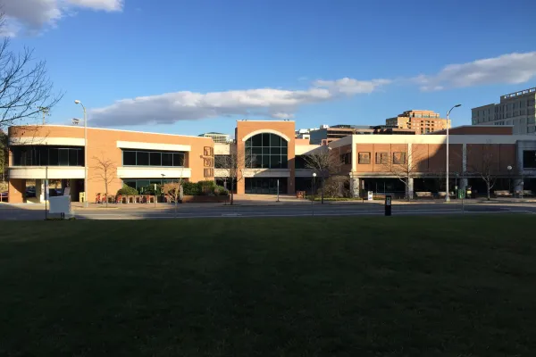 arlington_central_library_2016.jpeg