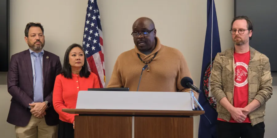 Harlie White AFSCME Local 3001 speaks at press conference 